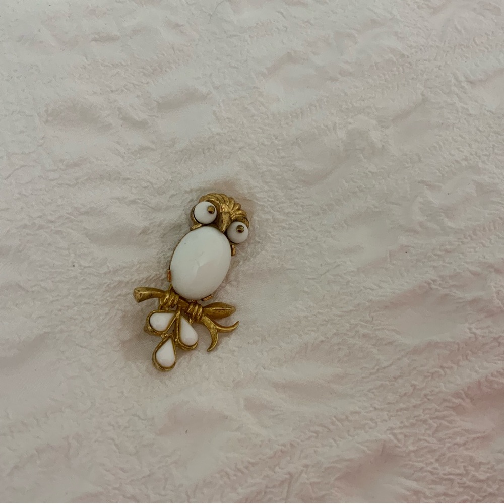 Vintage Pin Glass Milk